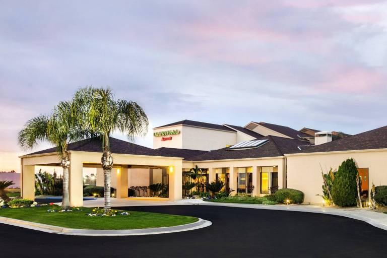 Courtyard by Marriott Fresno in Fresno, CA
