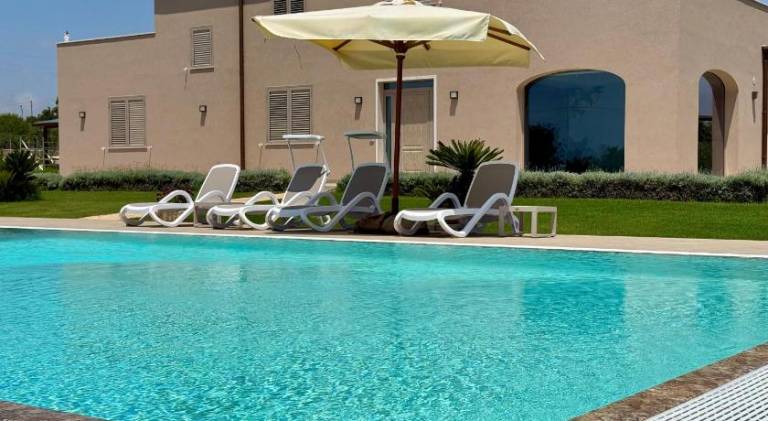 Villa with pool & jacuzzi in Scicli