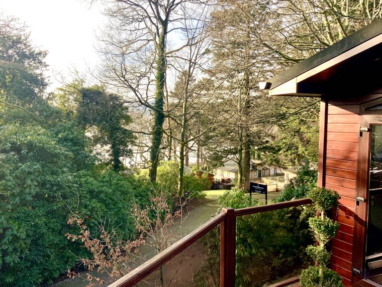 Cottage with garden | Beach view in Windermere