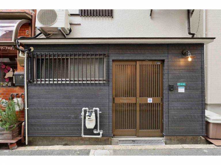 House  Suita
