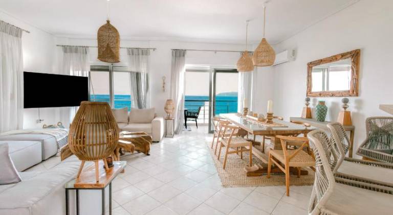 Fully equipped holiday apartment with yard & patio | Beach nearby | Pets allowed — photo 3
