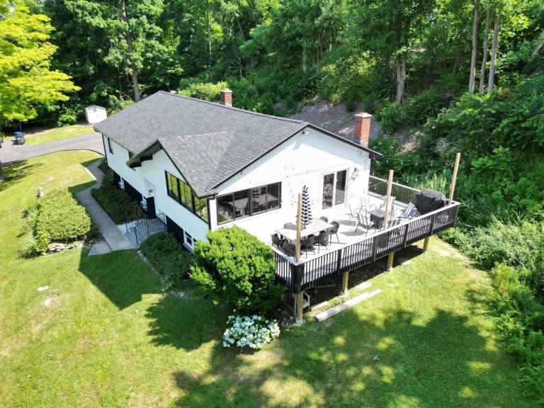 House Brookfield