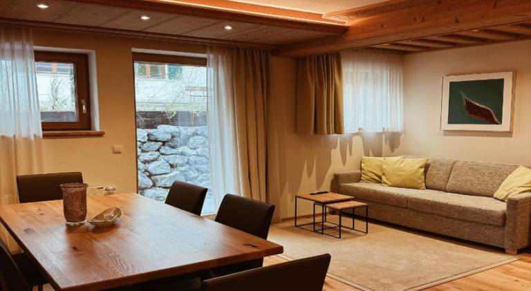 Wonderful serviced apartment with terrace, pool & garden | Close to the ski | Pets are welcome — photo 4