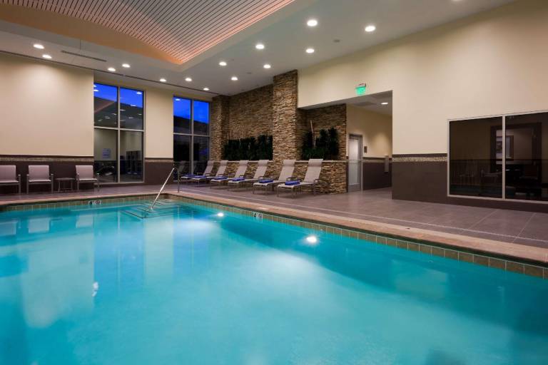 Embassy Suites by Hilton Denver Downtown Convention Center — photo 5