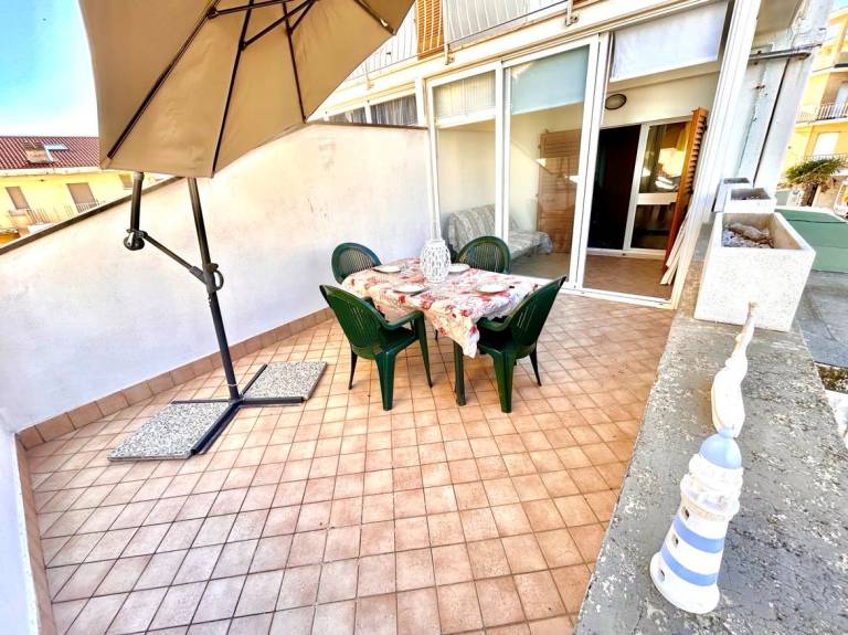 Children-friendly charming rental apartment with patio | Sea view | Next to the beach | Pets allowed — photo 4