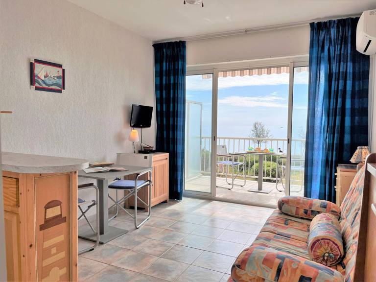 Studio cabin for 4, A/C, parking, beach access - Le Lavandou — photo 4