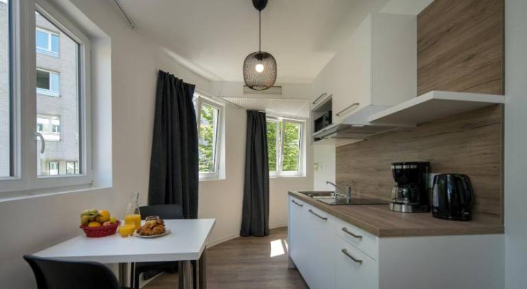 Serviced apartment with patio, sauna & pool — photo 4