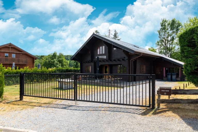 Vacation home with garden, BBQ & sauna | Nature view in Durbuy