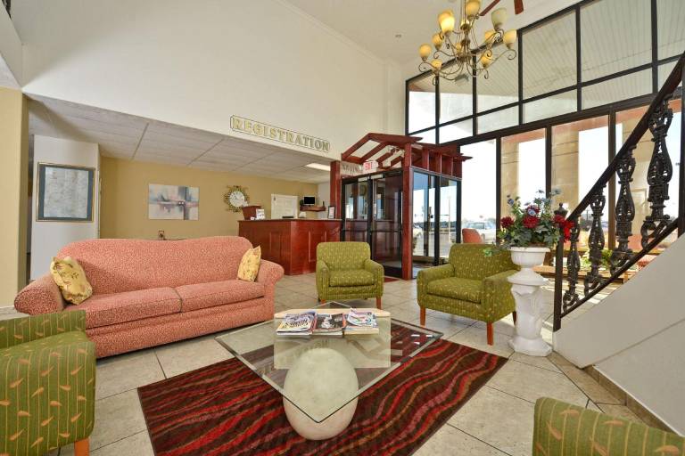Americas Best Value Inn Marion, IL — photo 2