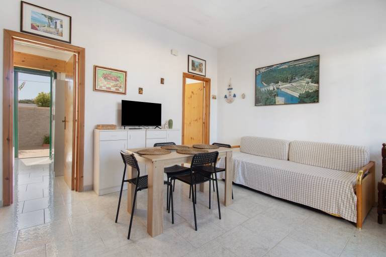Rental apartment with terrace & garden | Garden view — photo 4