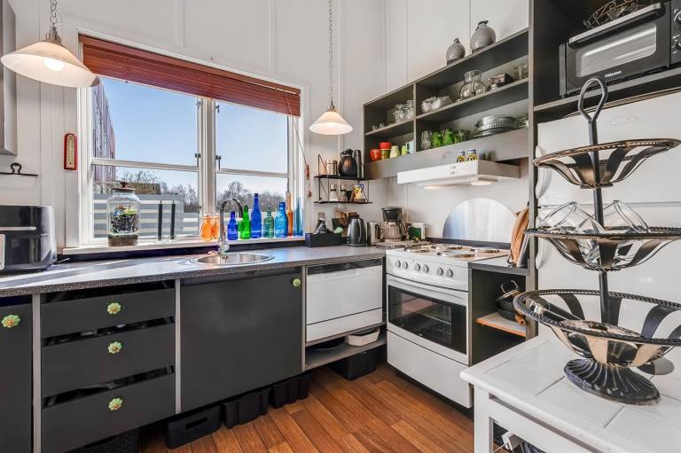 Rental apartment with BBQ & patio | Sea view — photo 5