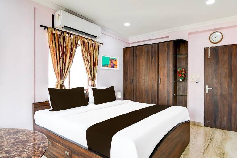 Super Hotel O New Town Near Axis Mall Formerly Spandan Inn in Barasat