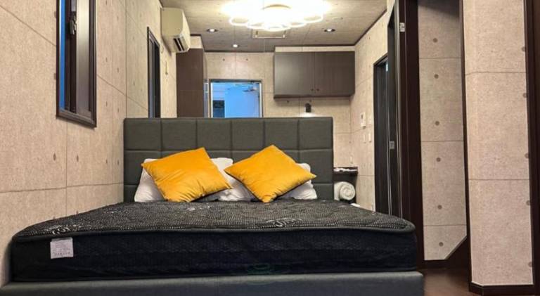 Apartment with 3 rooms for 7 persons in Tokyo