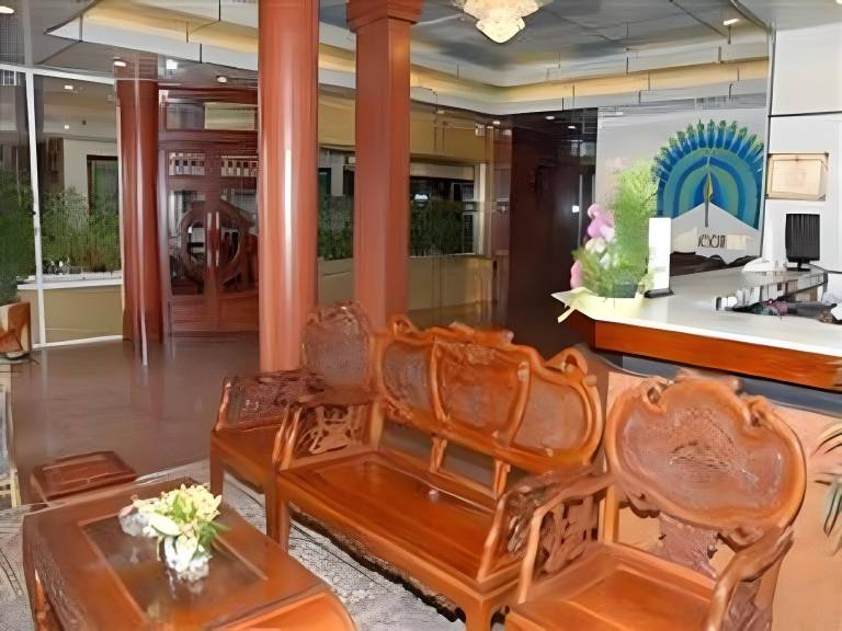 Phu Tho Hotel