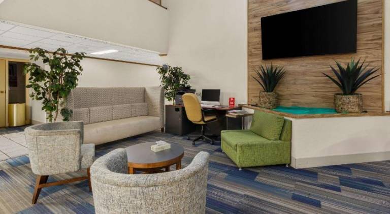Quality Inn & Suites Altoona — photo 4