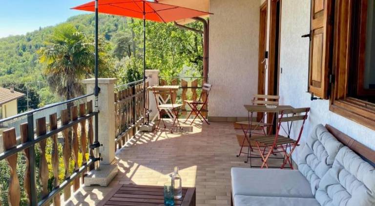Holiday apartment with barbeque, garden & patio — photo 2