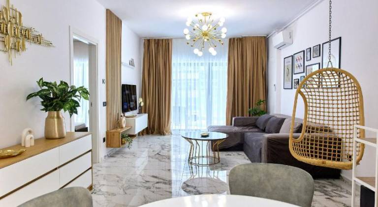 Serviced apartment with pool & terrace — photo 2