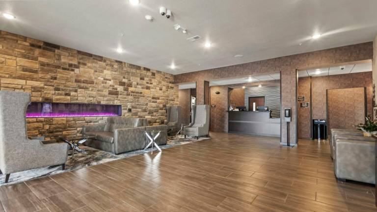 Cobblestone Hotel & Suites - Foley — photo 2