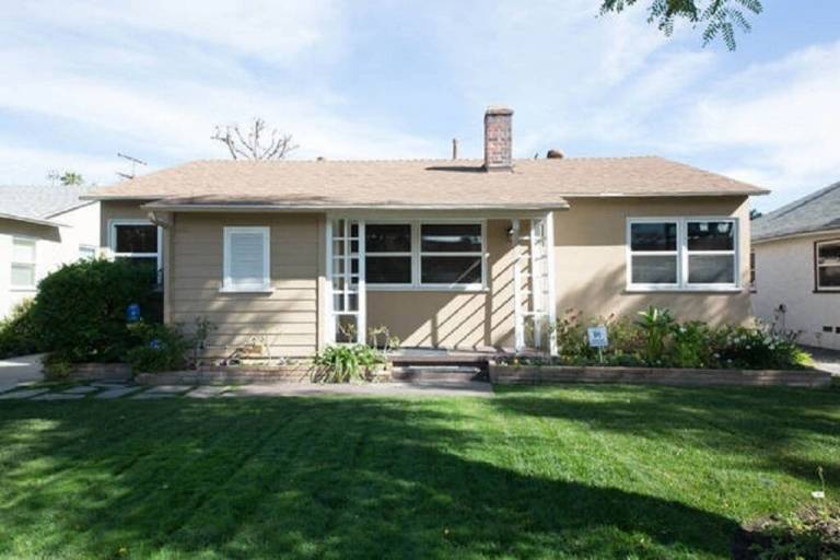House  Encino