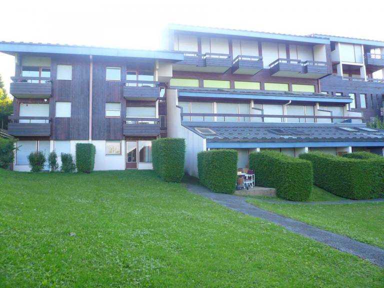 Holiday apartment with terrace in Combloux