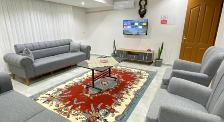Holiday apartment with yard — photo 3