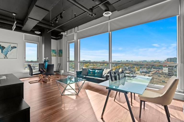 Finch West Residence Suites – Hotel DUKE in Toronto, ON