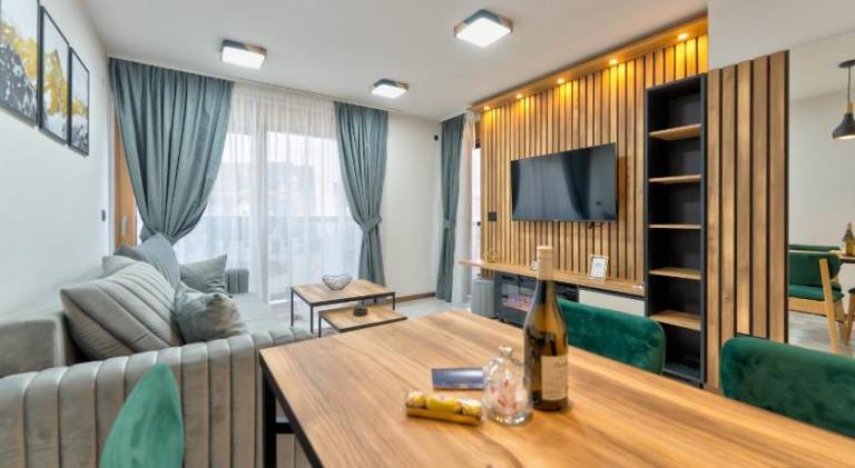 Serviced apartment with sauna, hot tub & terrace — photo 2