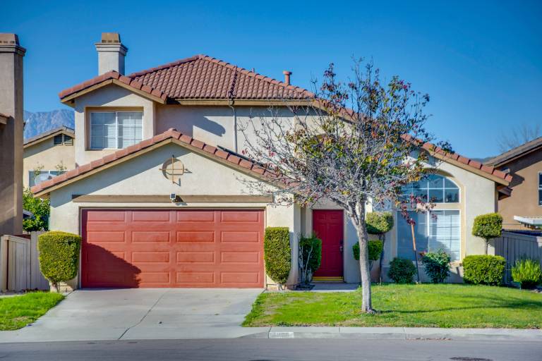 Family Home w/ Hot Tub! 2 Mi to Dtwn Riverside — photo 4