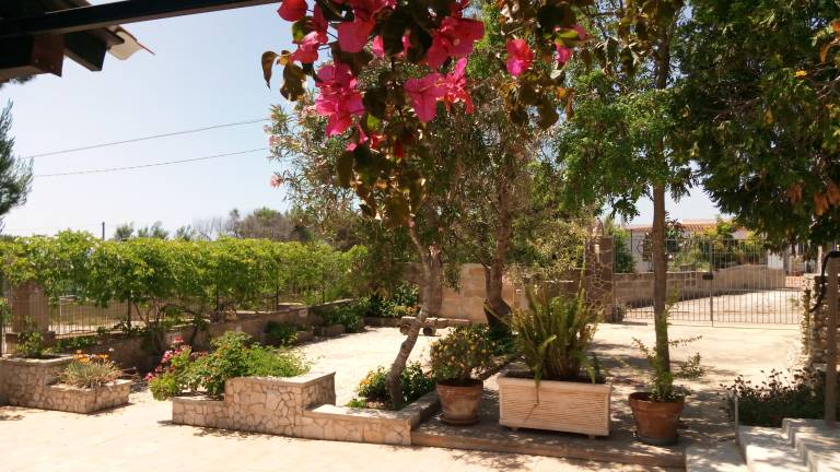 Children-friendly villa with barbeque, yard & patio | Panoramic view | Pets allowed — photo 3