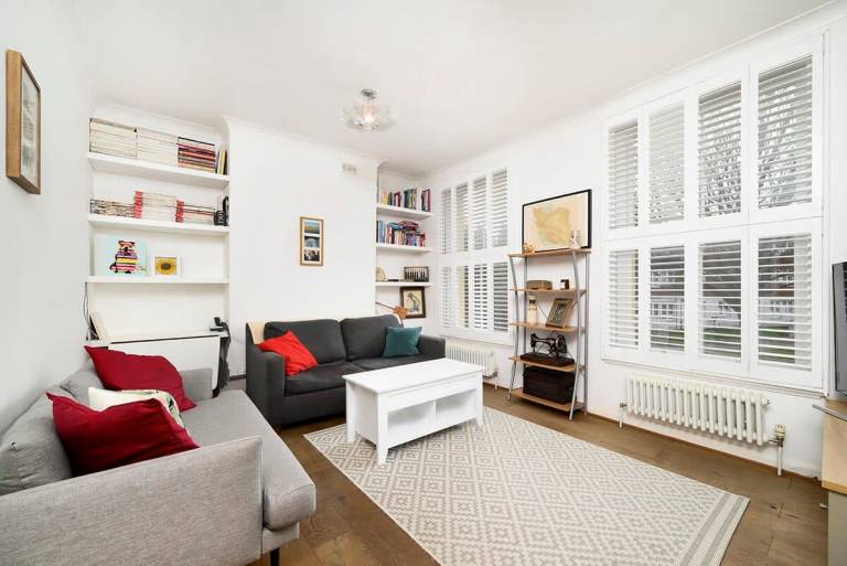 Chic and comfortable London 2BR home