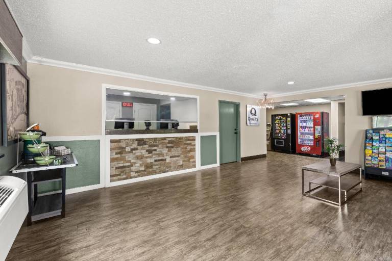 Quality Inn Atlanta Airport-Central — photo 3