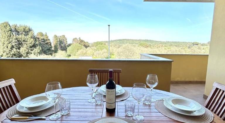 Holiday apartment with 3 rooms for 6 persons in Alghero