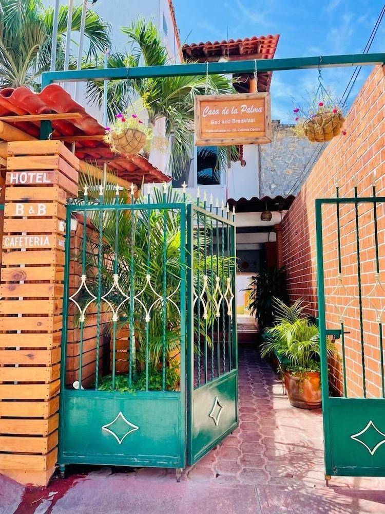 Hotel Casa de la Palma Bed and Breakfast in Zihuatanejo