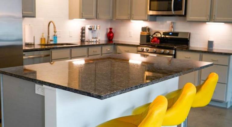 The Sunflower Suite — photo 4