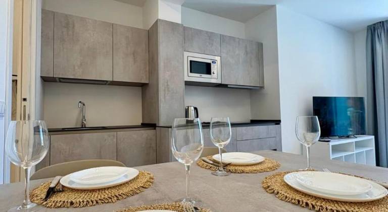 Apartment with terrace — photo 2