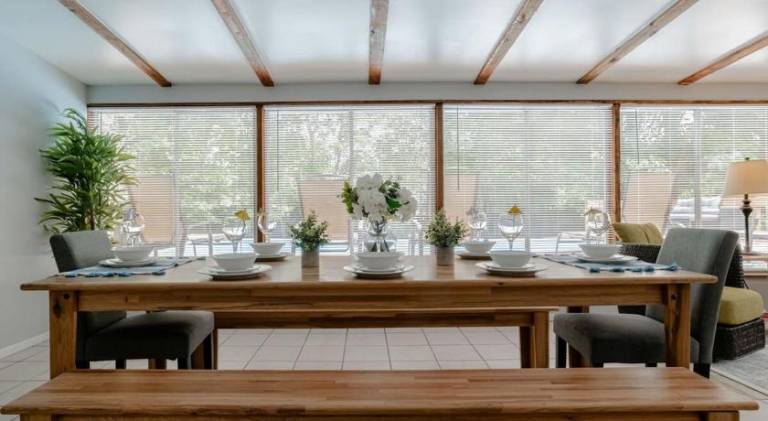 Private Pool & Yard Mins to Dining & University — photo 2