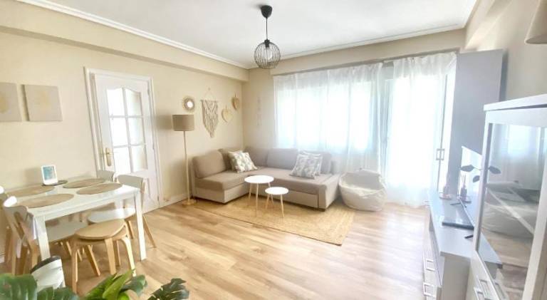 Holiday apartment with terrace in Vigo
