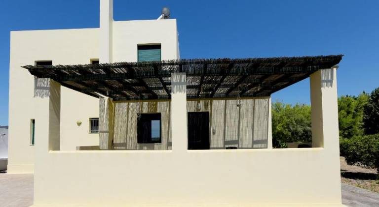 Villa with 4 rooms for 8 persons in Rhodes