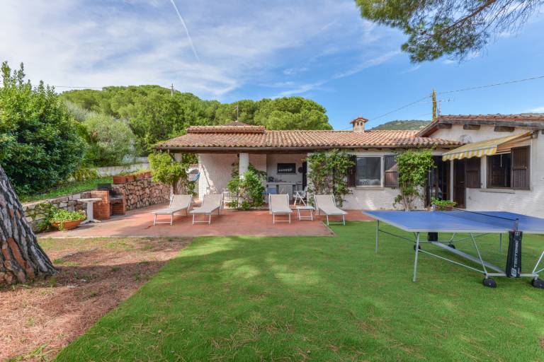 Wonderful villa with yard & BBQ | Pets allowed in Marciana