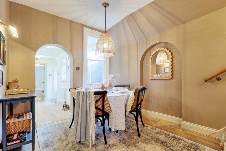 Luxury Heritage Cottage in the Heart of Old Leigh