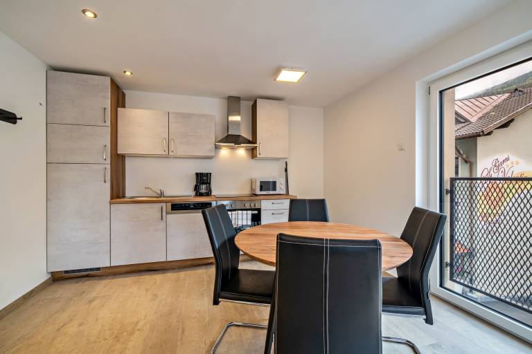 Apartment "Lamm 2" with Mountain View, Balcony & Wi-Fi — photo 4