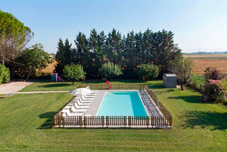Child-friendly nice villa with yard, hot tub & barbeque | Garden view | Dogs allowed — photo 2