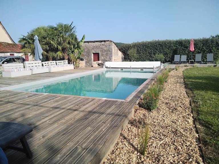 Gite with garden, barbeque & patio in Figeac