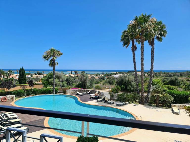 Ferienwohnung in Odiáxere f&uuml;r max. 4 Personen am Atlantik