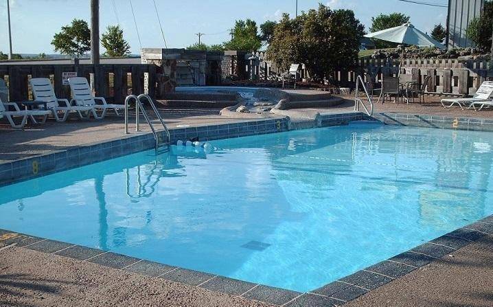 Quail's Nest Inn & Suites — photo 3