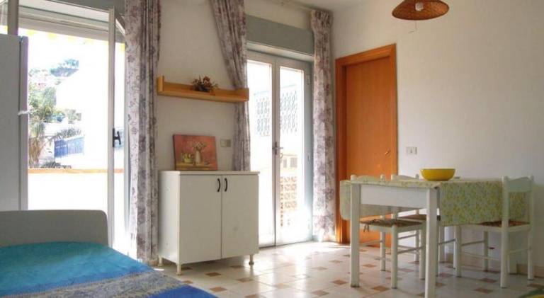 Serviced apartment with garden, terrace & BBQ | Beach nearby | Pets allowed — photo 2