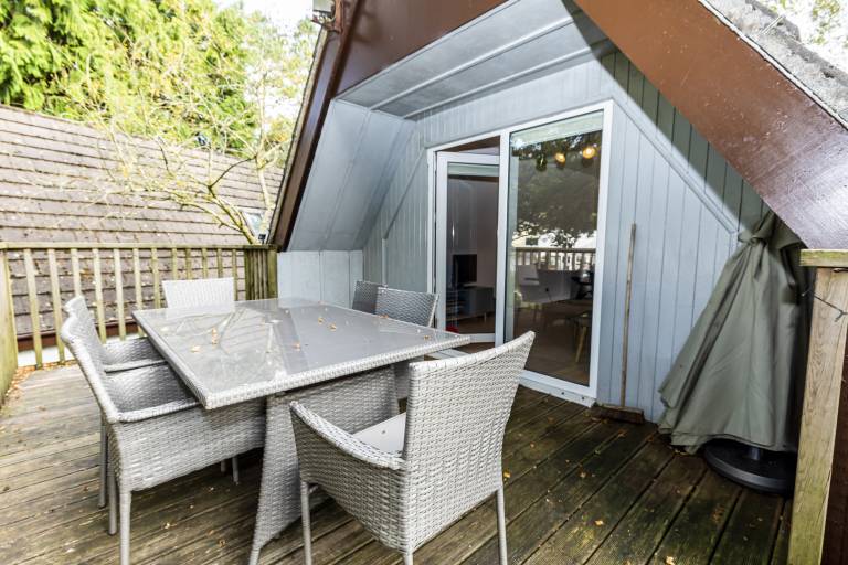 Child-friendly lovely cottage with yard & pool | Pets allowed — photo 2