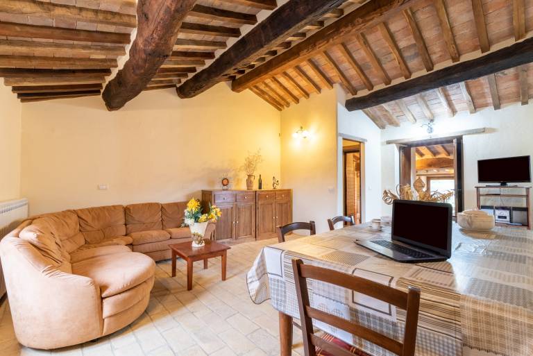 Agriturismo 'Cuiano Il Colombaio' with Mountain Views, Shared Pool and Wi-Fi — photo 2