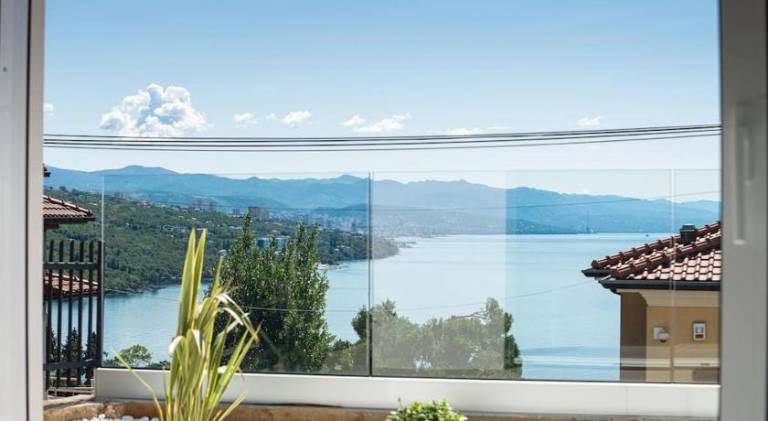 Nice rental apartment with pool | Pets are welcome in Opatija