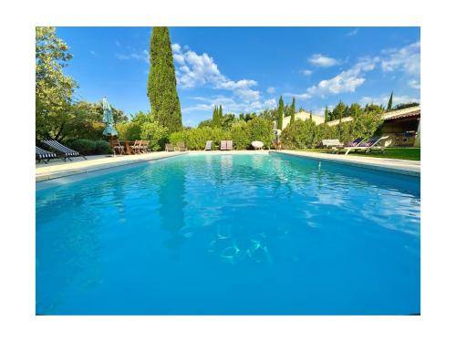 Bed & Breakfast  Cucuron